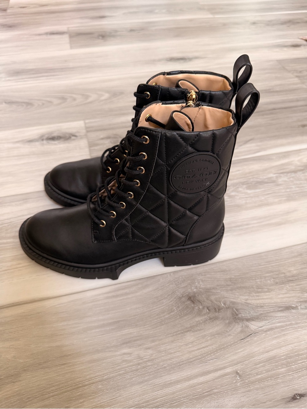 Coach Laila Bootie CM592 Black Quilted Leather Combat Boots Side Zip US 6B